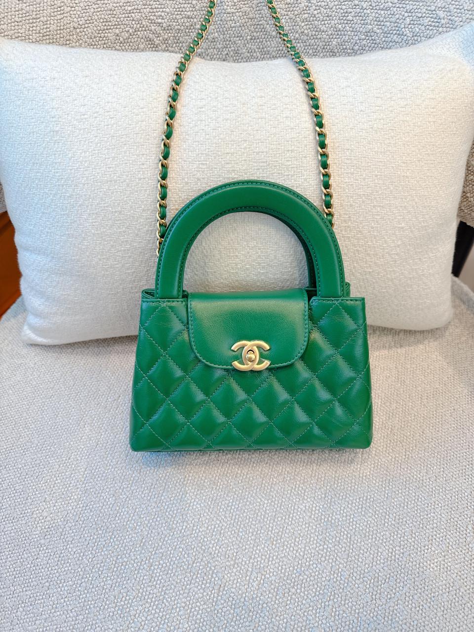 EMERALD GREEN QUILTED AGED CALFSKIN LEATHER SMALL KELLY SHOPPER BAG GOLD TONE HARDWARE