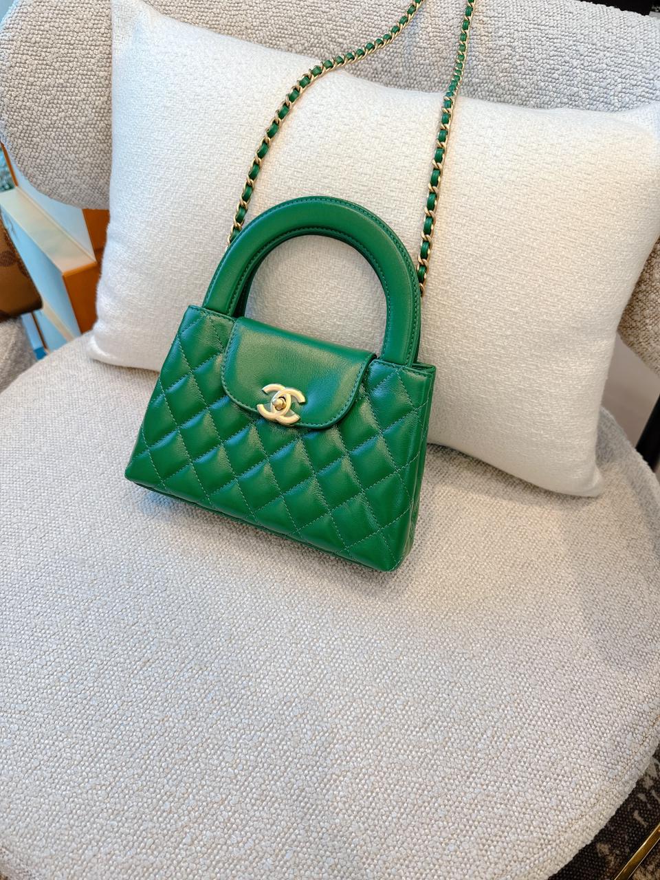 EMERALD GREEN QUILTED AGED CALFSKIN LEATHER SMALL KELLY SHOPPER BAG GOLD TONE HARDWARE