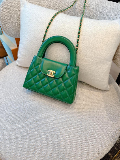 EMERALD GREEN QUILTED AGED CALFSKIN LEATHER SMALL KELLY SHOPPER BAG GOLD TONE HARDWARE
