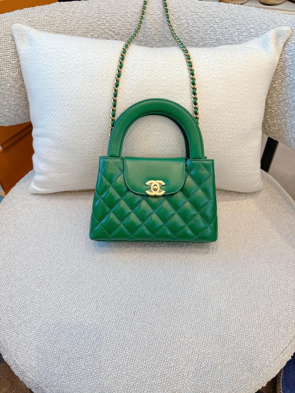 EMERALD GREEN QUILTED AGED CALFSKIN LEATHER SMALL KELLY SHOPPER BAG GOLD TONE HARDWARE