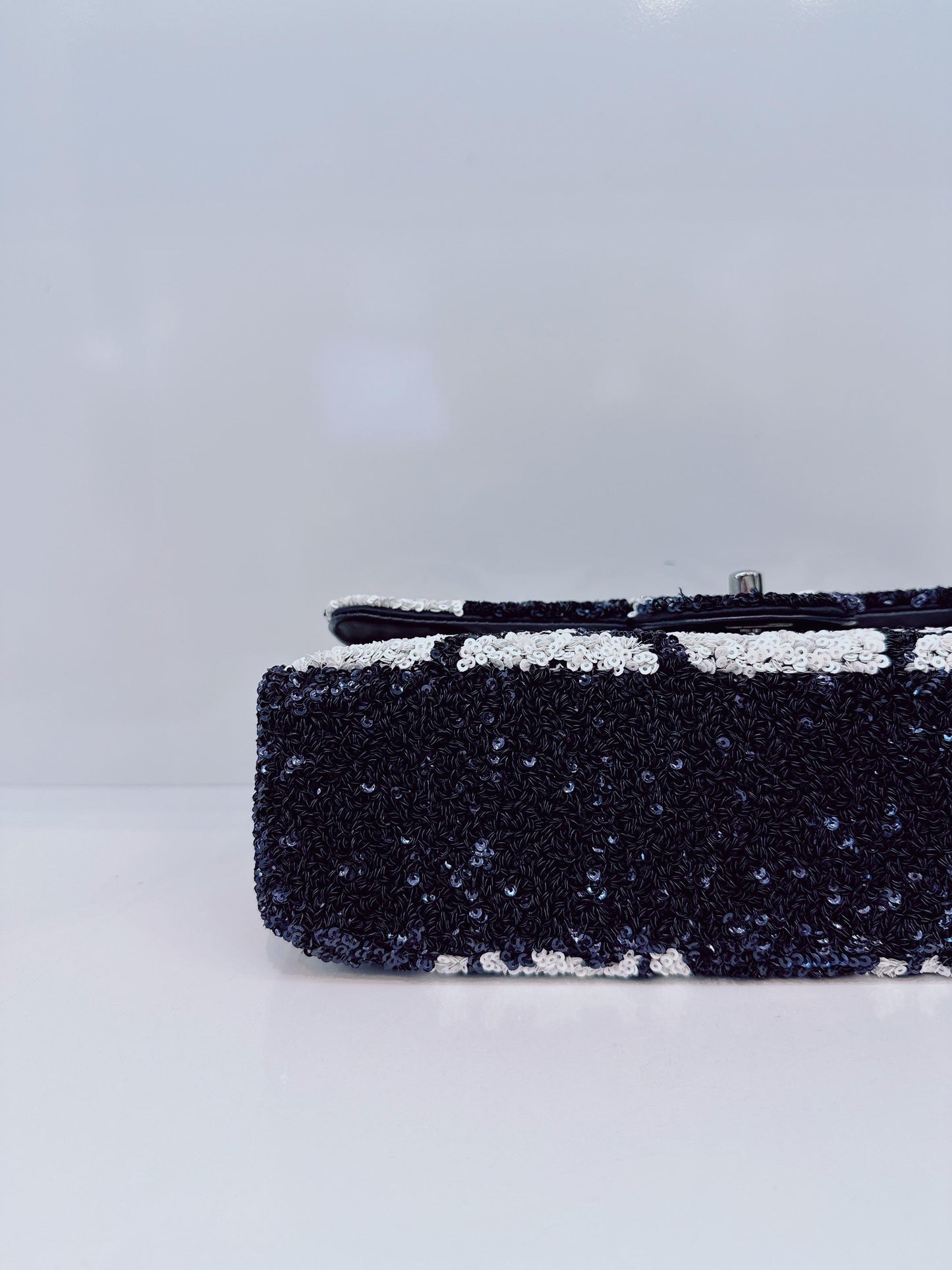 DARK BLUE AND WHITE SEQUINS MEDIUM FLAP BAG