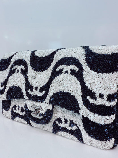 DARK BLUE AND WHITE SEQUINS MEDIUM FLAP BAG