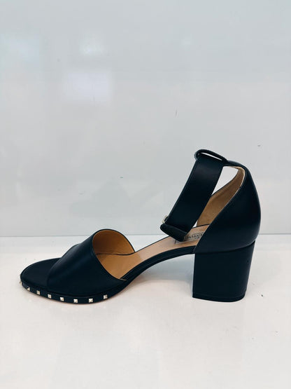 BLACK LEATHER ROCKSTUD SANDALS 40.5