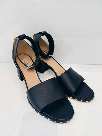 BLACK LEATHER ROCKSTUD SANDALS 40.5