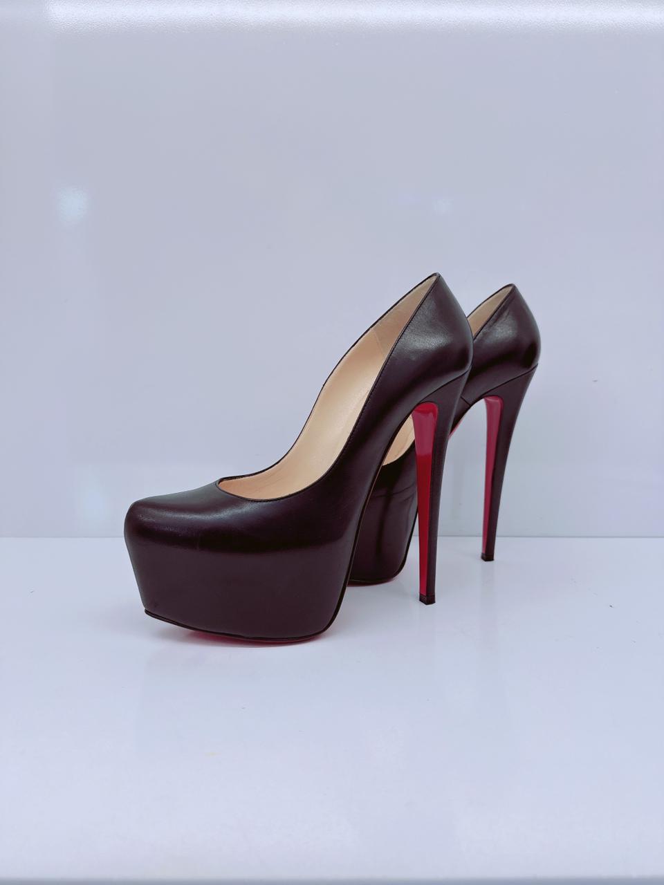 BLACK LEATHER DAFFODILE PLATFORM PUMPS 40