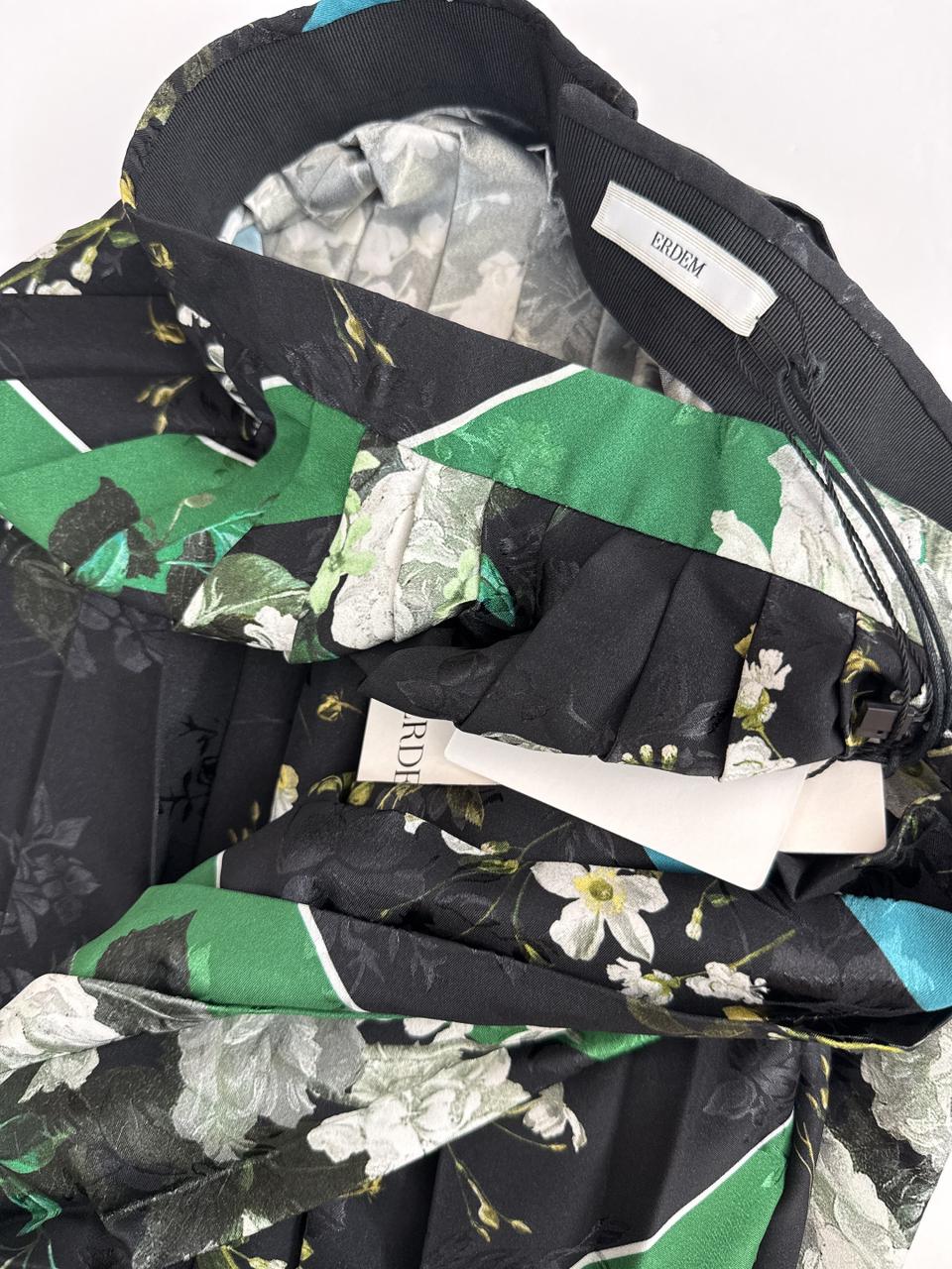 BLACK MULTICOLOR FLORAL PRINT TOP AND SKIRT SET 38/36