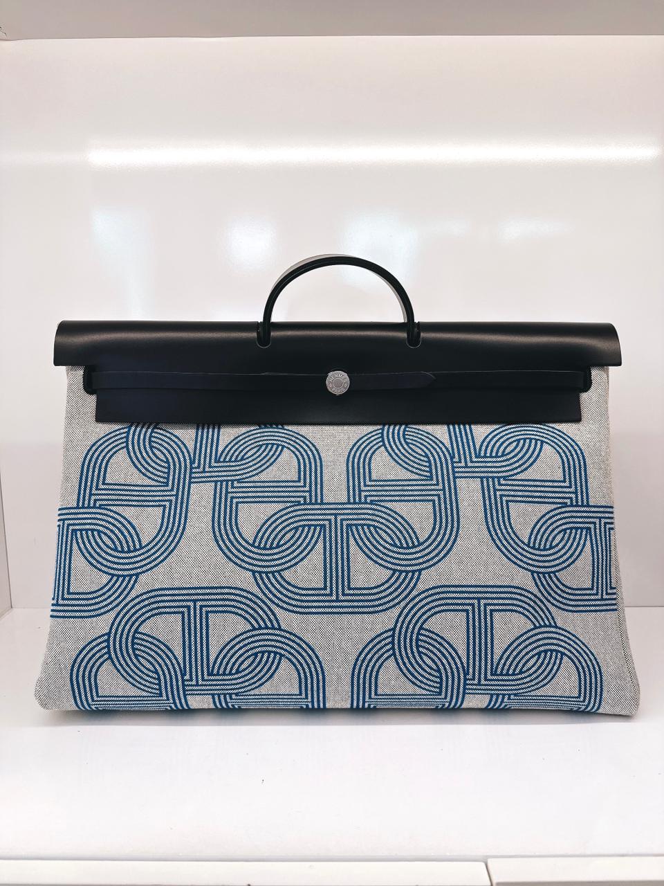 ECRU/BLEU ZELLIGE/NOIR H PLUME CANVAS WITH EBENE HUNTER LEATHER HERBAG ZIP CABINE 50 TRAVEL BAG