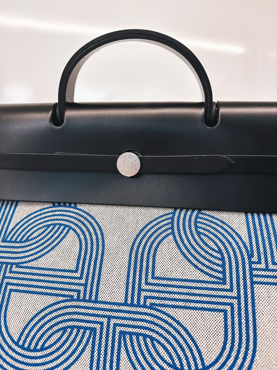 ECRU/BLEU ZELLIGE/NOIR H PLUME CANVAS WITH EBENE HUNTER LEATHER HERBAG ZIP CABINE 50 TRAVEL BAG