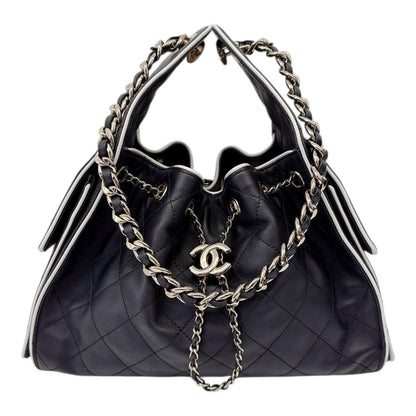 BLACK WHITE CALFSKIN CHANEL 25 SMALL HANDBAG GOLD-TONE METAL