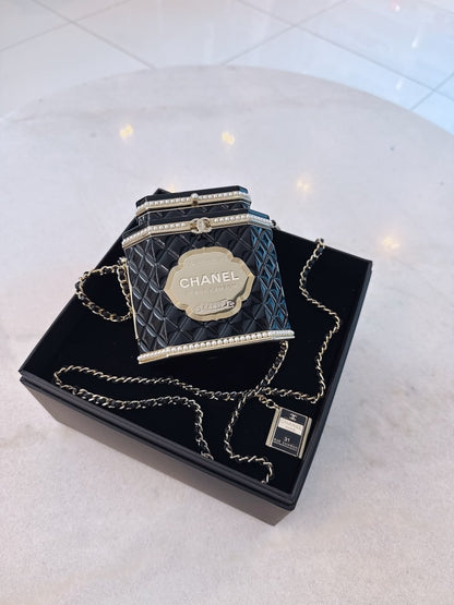 LIMITED EDITION BLACK QUILTED RESIN TEA BOX MINAUDIERE IMITATION PEARL GOLD HARDWARE