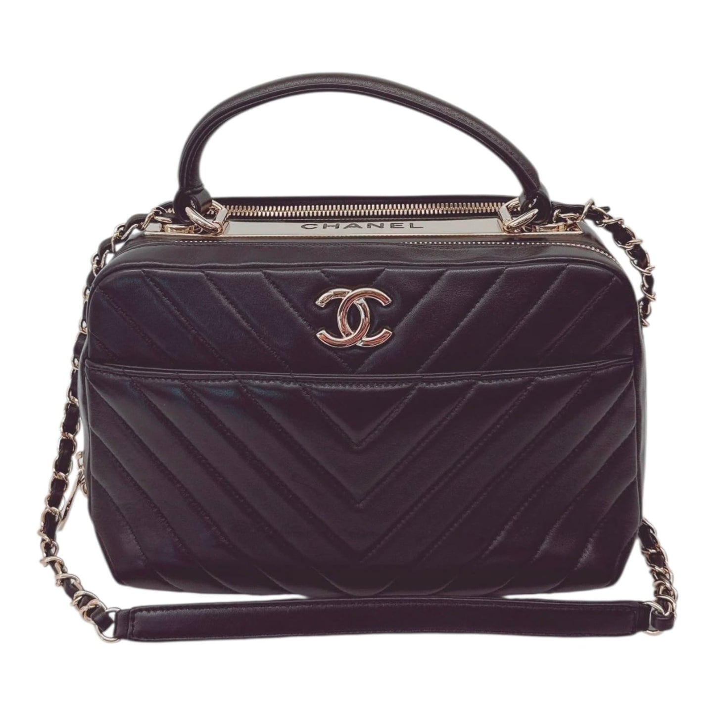 BLACK CHEVRON LAMBSKIN MEDIUM TRENDY CC BOWLING BAG