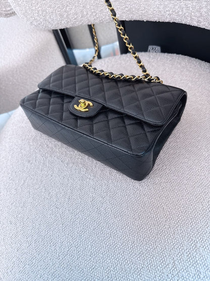 BLACK QUILTED CAVIAR LEATHER MEDIUM CLASSIC DOUBLE FLAP HANDBAG GHW