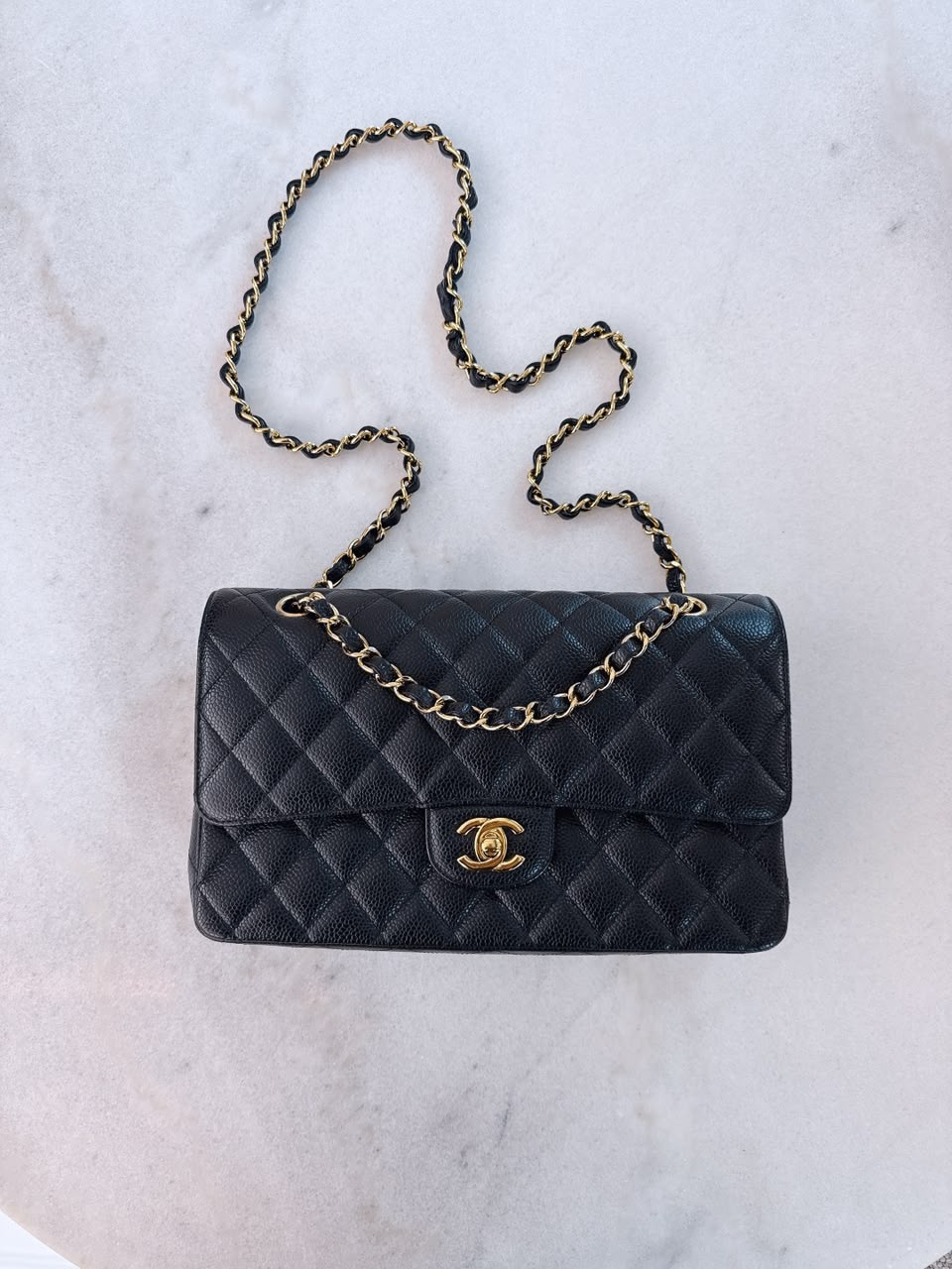 BLACK QUILTED CAVIAR LEATHER MEDIUM CLASSIC DOUBLE FLAP HANDBAG GHW