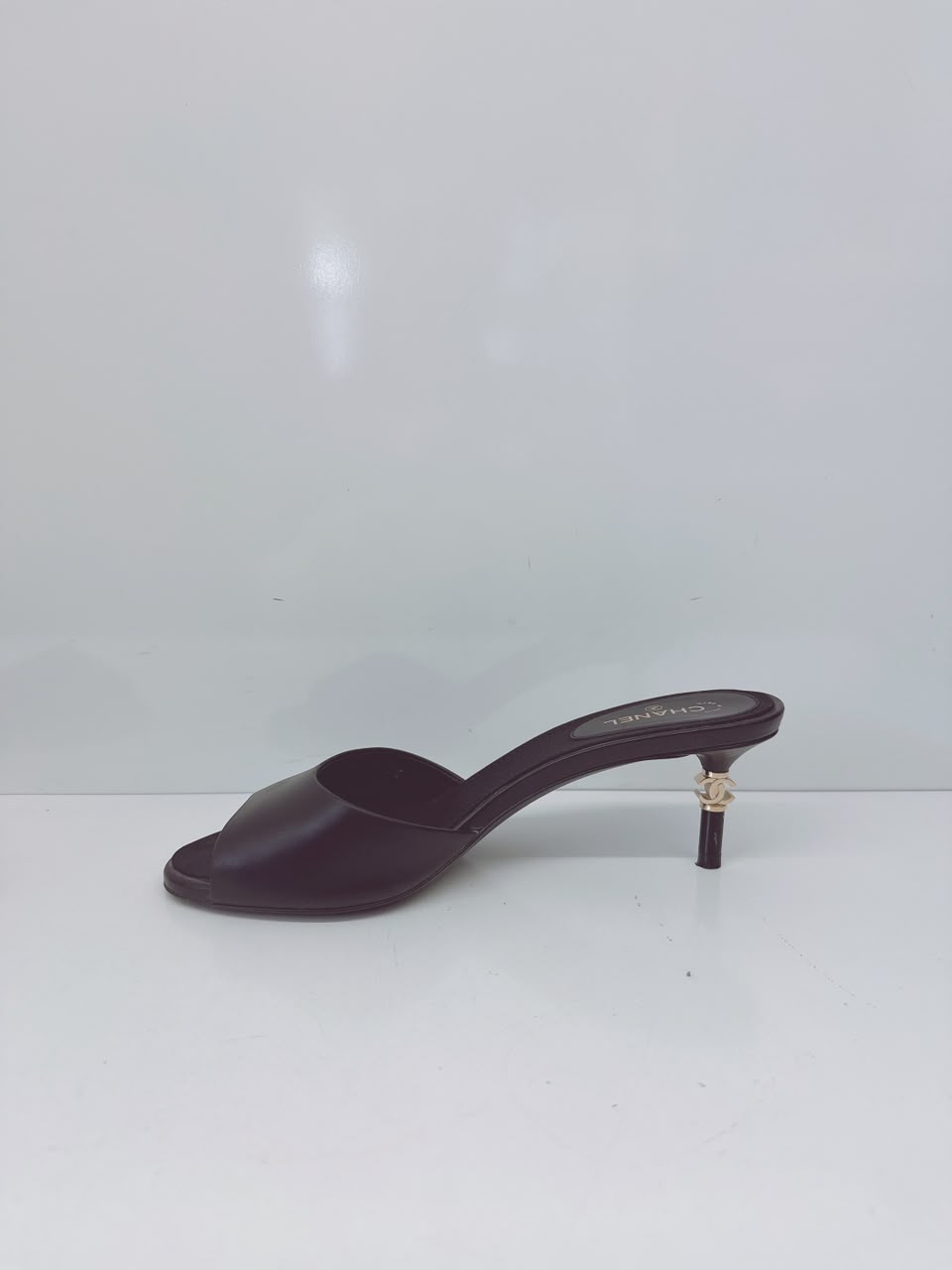 BLACK LEATHER CC HEEL SLIDE SANDALS 38.5C