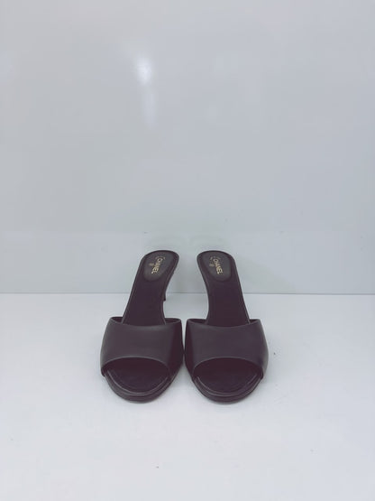 BLACK LEATHER CC HEEL SLIDE SANDALS 38.5C