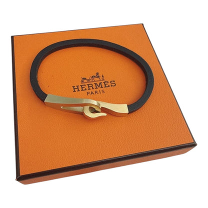 BLACK JUMBO HOOK BRACELET GOLD TONE HARDWARE