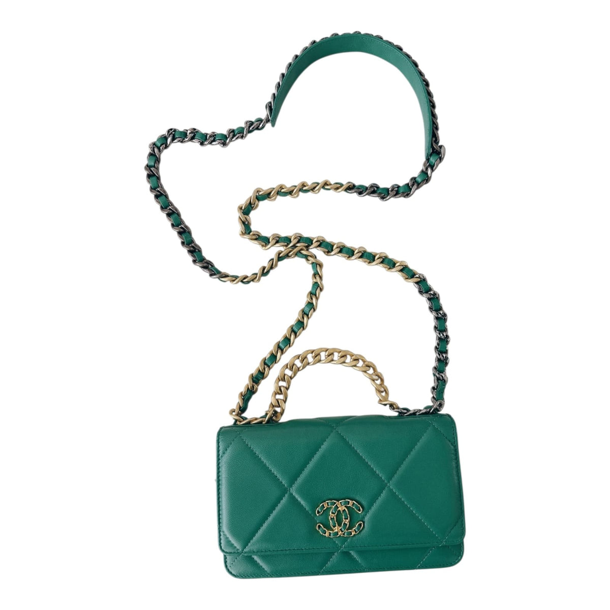GREEN LAMBSKIN QUILTED CHANEL 19 WALLET ON CHAIN