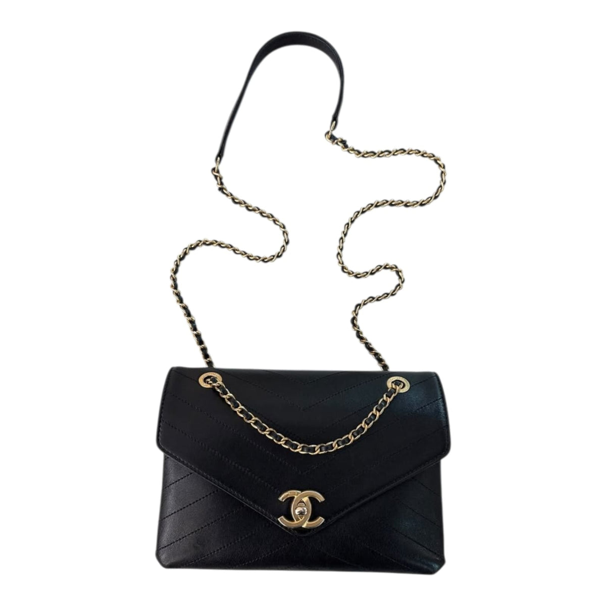BLACK CHEVRON LEATHER MEDIUM CC ENVELOPE FLAP BAG