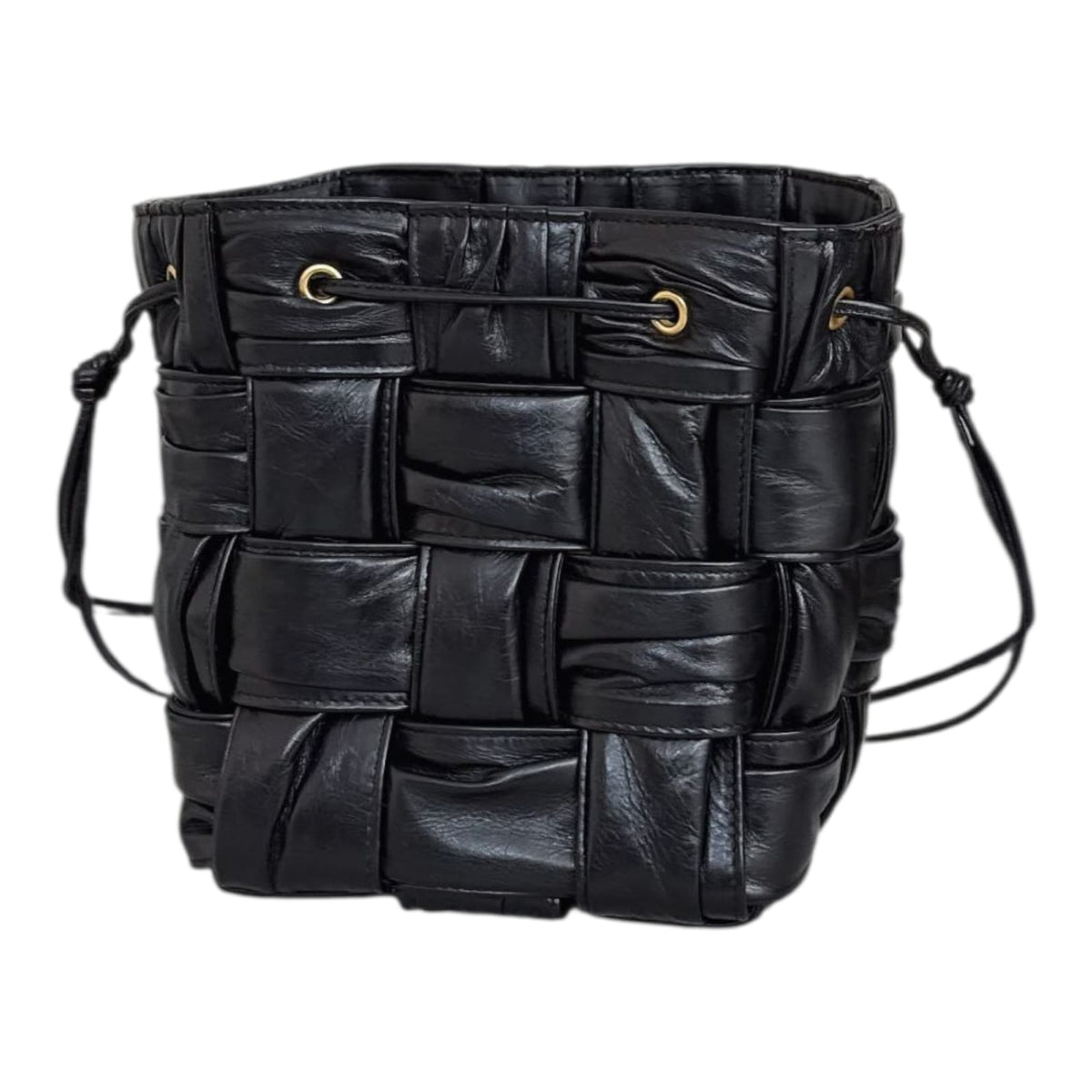 BLACK PLISSE INTRECCIATO LEATHER SMALL CASSETTE BUCKET BAG