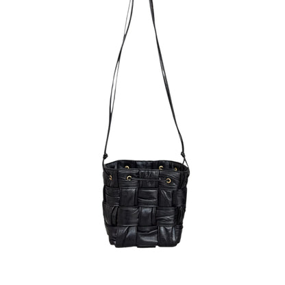 BLACK PLISSE INTRECCIATO LEATHER SMALL CASSETTE BUCKET BAG