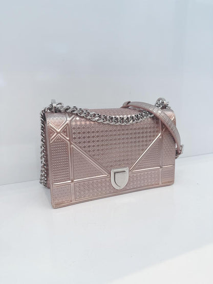 PINK METALLIC MICRO CANNAGE PATENT LEATHER MEDIUM DIORAMA SHOULDER BAG