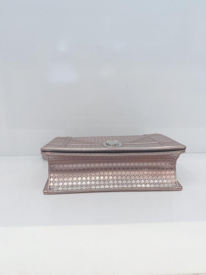 PINK METALLIC MICRO CANNAGE PATENT LEATHER MEDIUM DIORAMA SHOULDER BAG