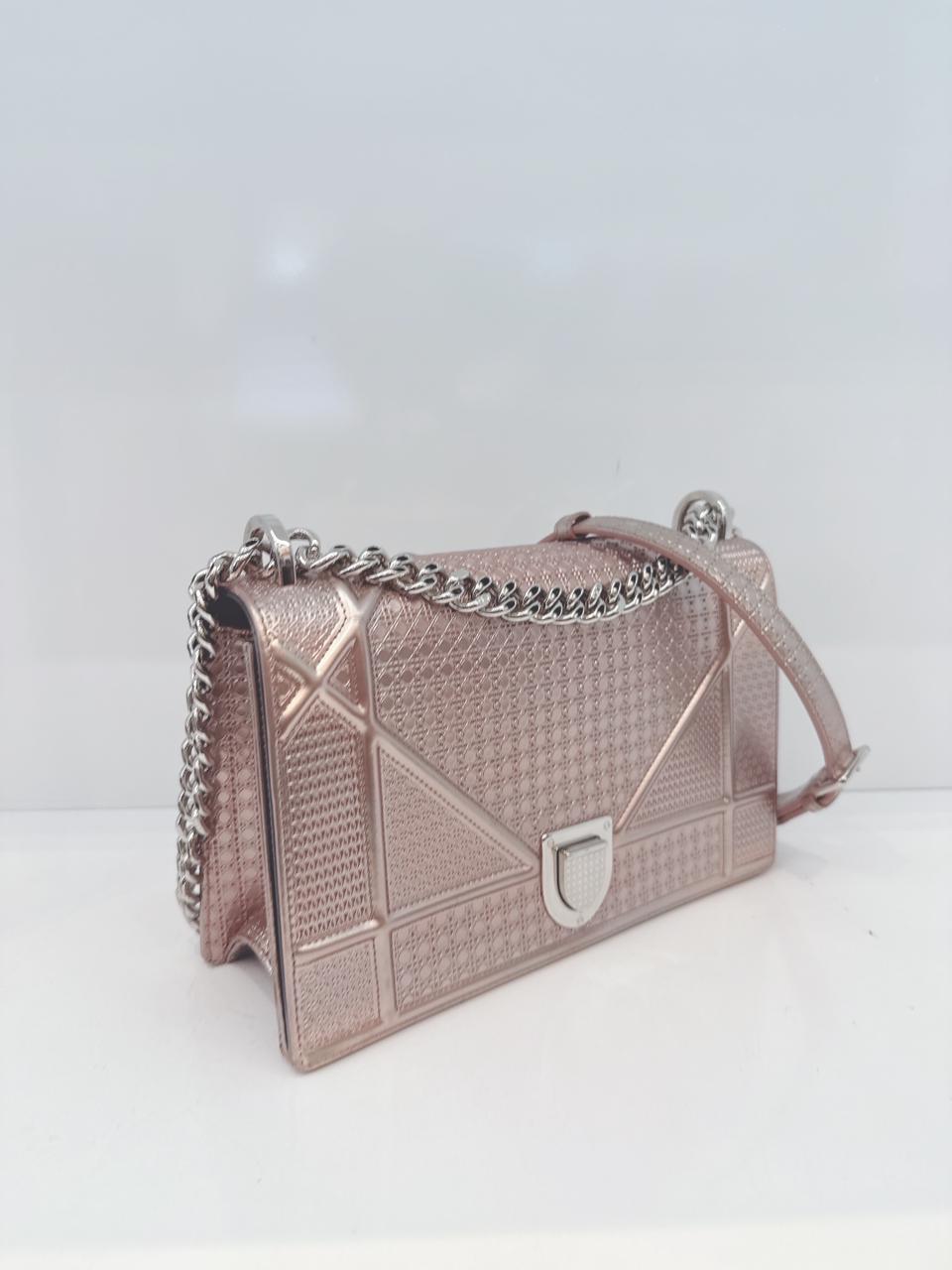 PINK METALLIC MICRO CANNAGE PATENT LEATHER MEDIUM DIORAMA SHOULDER BAG
