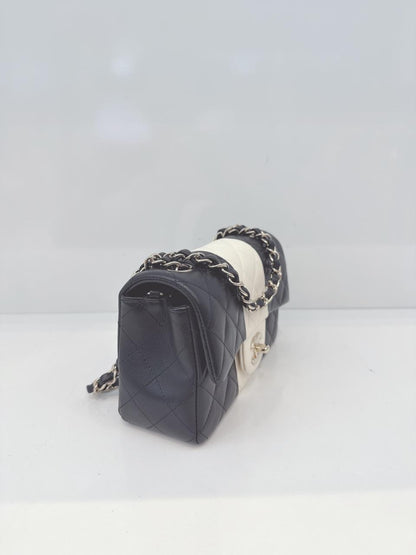 CHANEL BLACK AND WHITE QUILTED LAMBSKIN LEATHER CLASSIC MINI FLAP BAG LIGHT GOLD HARDWARE