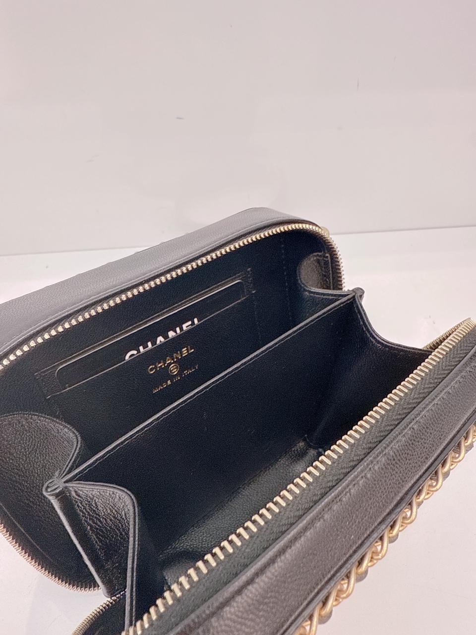 BLACK VANITY CASE WITH FILIGREE CHAIN MINI BAG