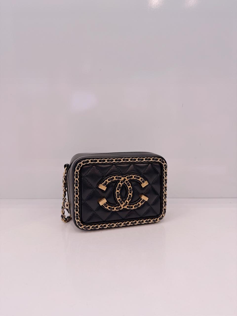 BLACK VANITY CASE WITH FILIGREE CHAIN MINI BAG