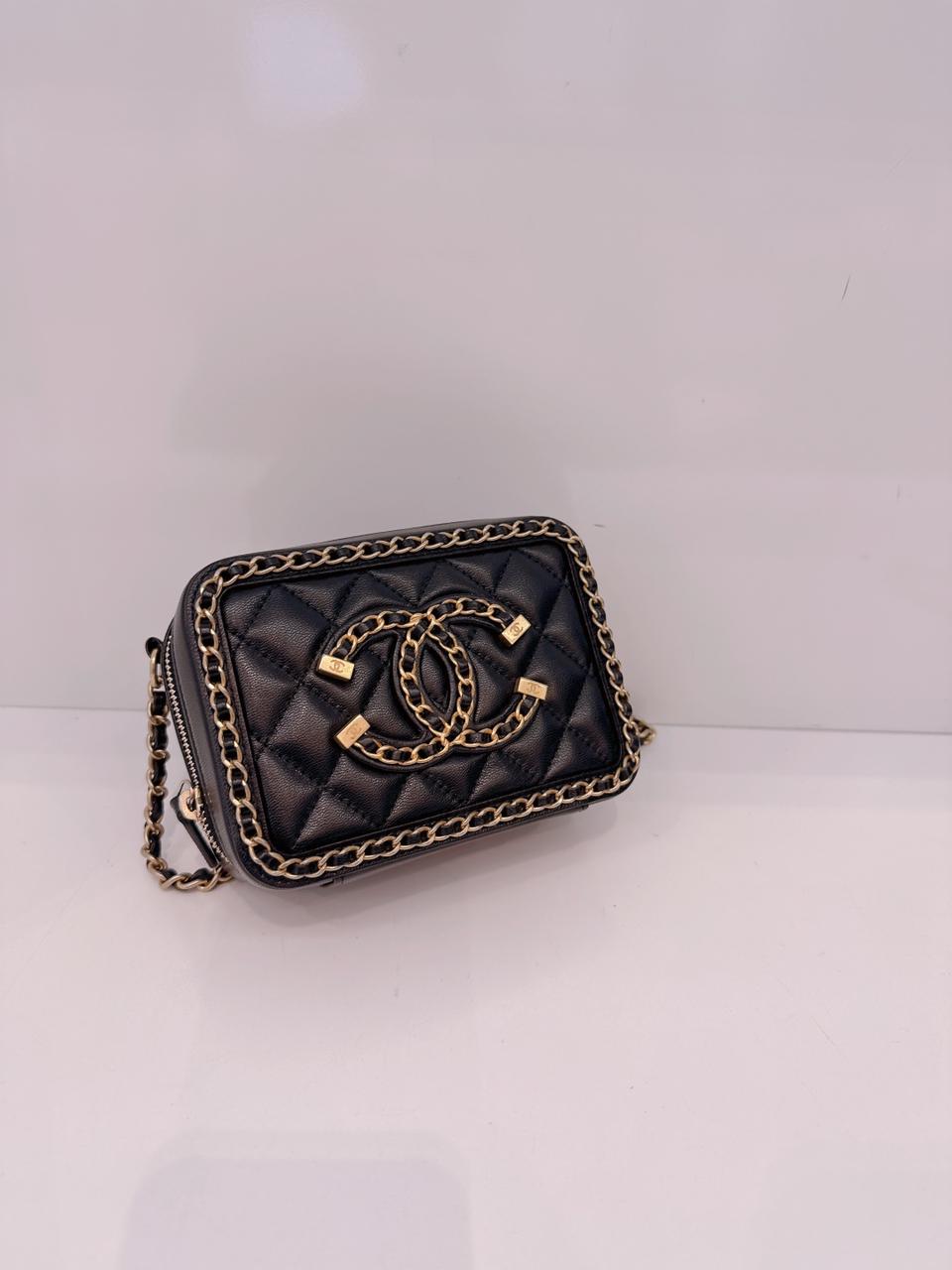 BLACK VANITY CASE WITH FILIGREE CHAIN MINI BAG