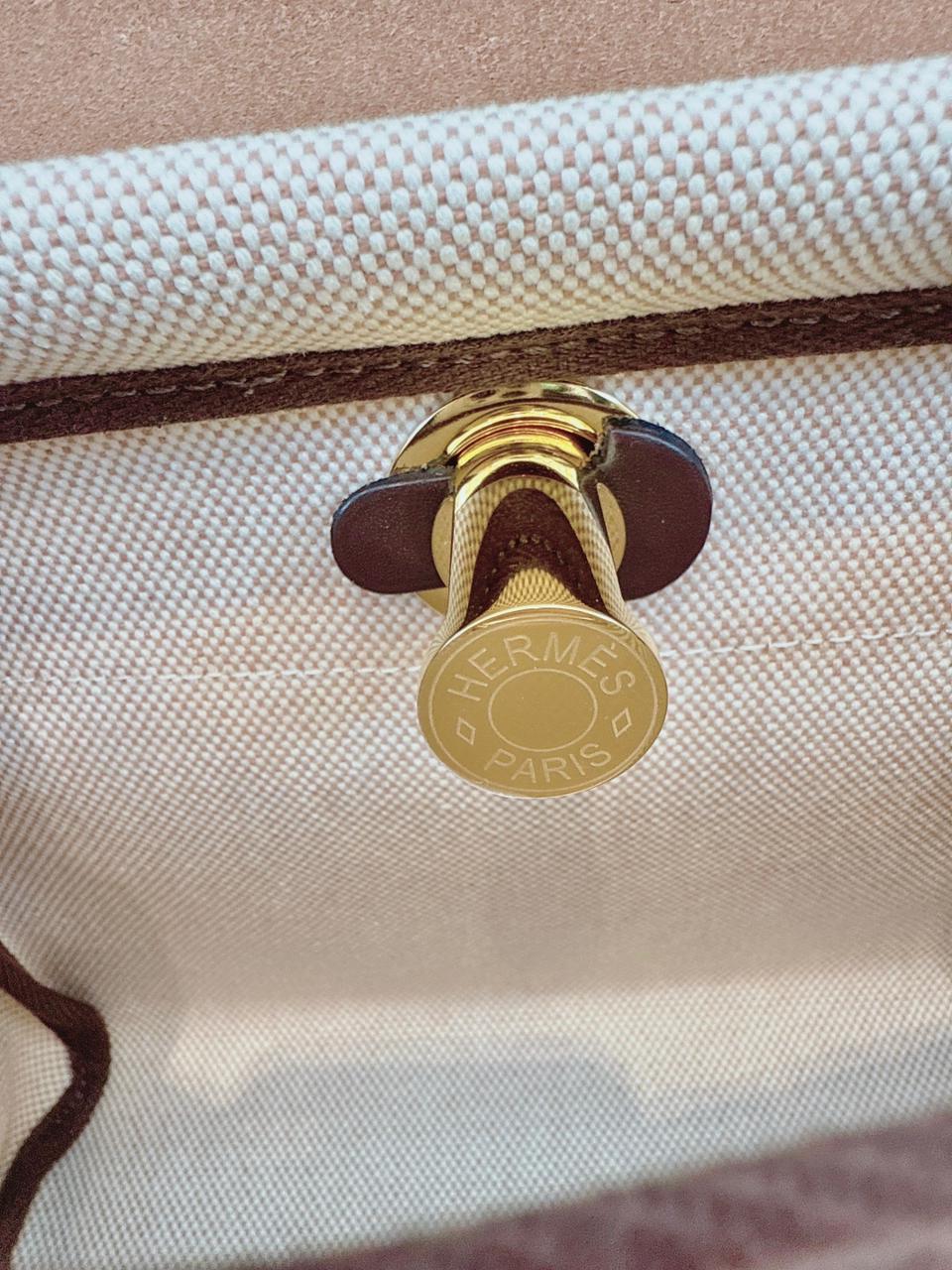 ECRU BEIGE EBENE CANVAS HERBAG MINI ZIP 20 GOLD HARDWARE