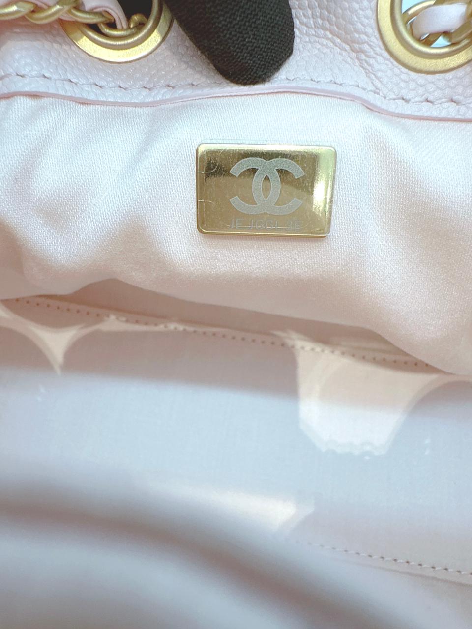 LIGHT PINK MINI CHANEL 25 HANDBAG GRAINED CALFSKIN GOLD TONE METAL HARDWARE