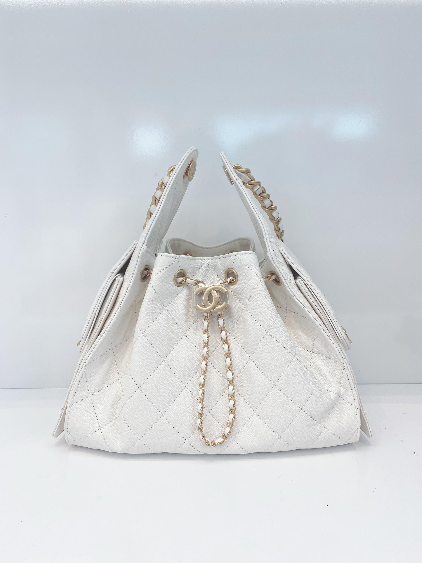 WHITE GRAINED CALFSKIN LEATHER SMALL CHANEL 25 BAG