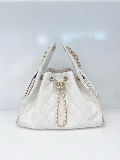 WHITE GRAINED CALFSKIN LEATHER SMALL CHANEL 25 BAG