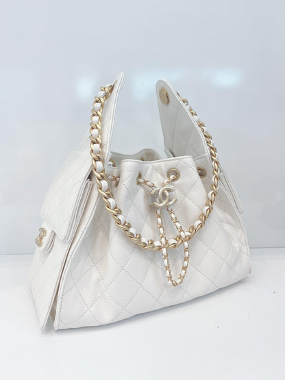 WHITE GRAINED CALFSKIN LEATHER SMALL CHANEL 25 BAG