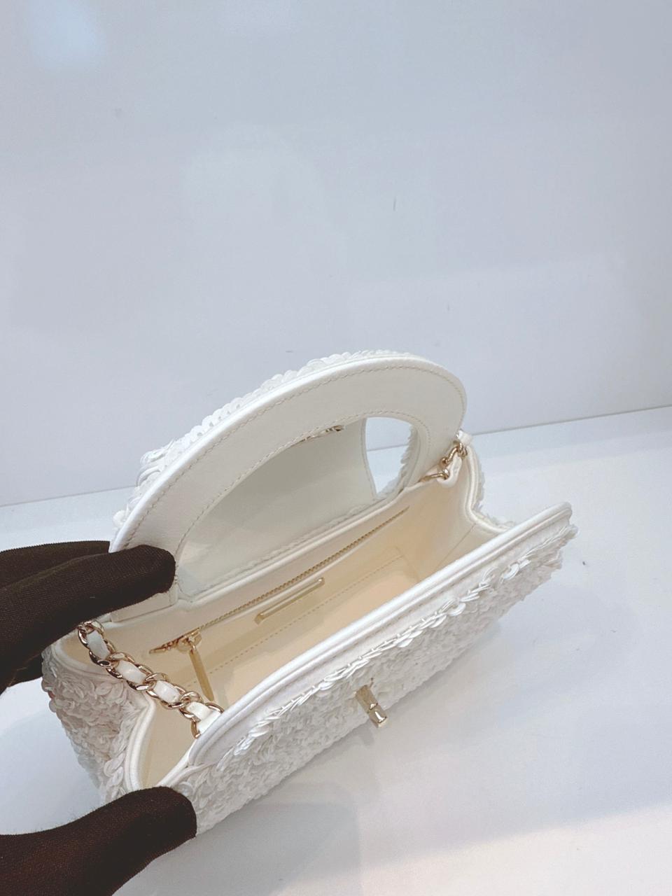 WHITE SEQUINS MINI KELLY SHOPPING BAG