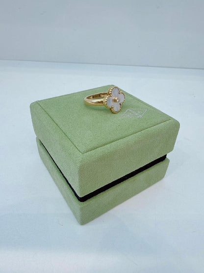 MOTHER OF PEARL YELLOW GOLD VINTAGE ALHAMBRA RING 52