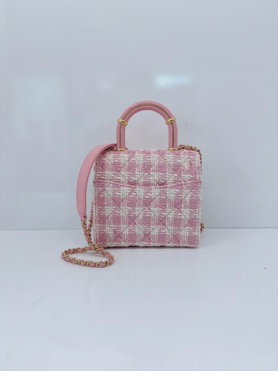 PINK ECRU TWEED HANDLE CRUSH FLAP BAG
