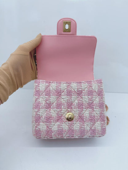 PINK ECRU TWEED HANDLE CRUSH FLAP BAG