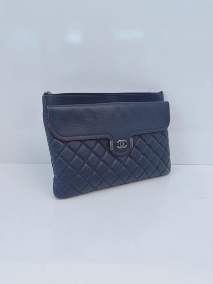 NAVY BLUE LEATHER ARCHI CHIC O-CASE CLUTCH