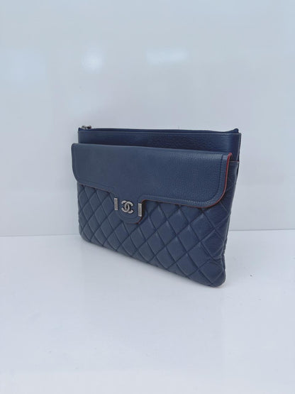 NAVY BLUE LEATHER ARCHI CHIC O-CASE CLUTCH