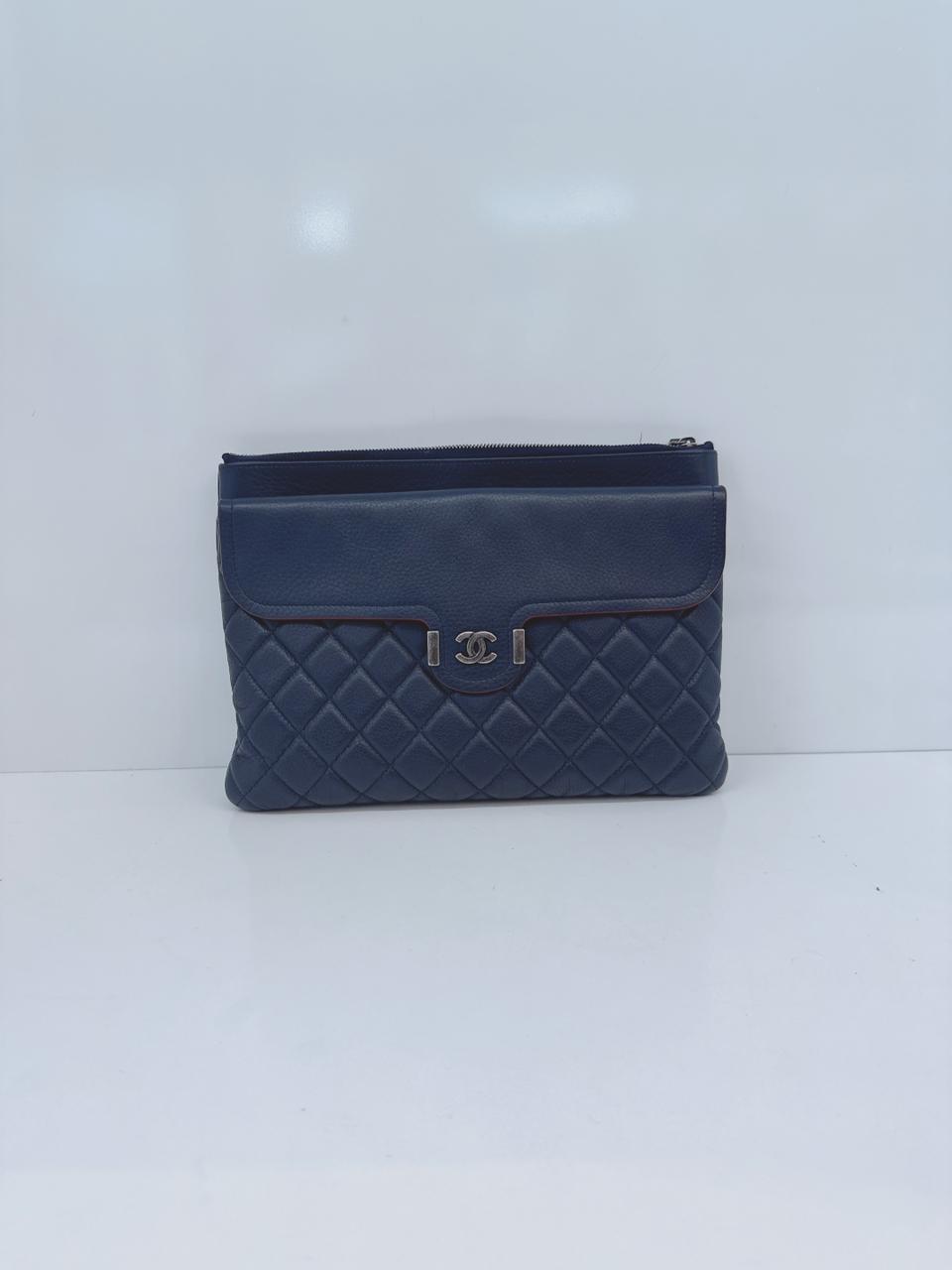 NAVY BLUE LEATHER ARCHI CHIC O-CASE CLUTCH