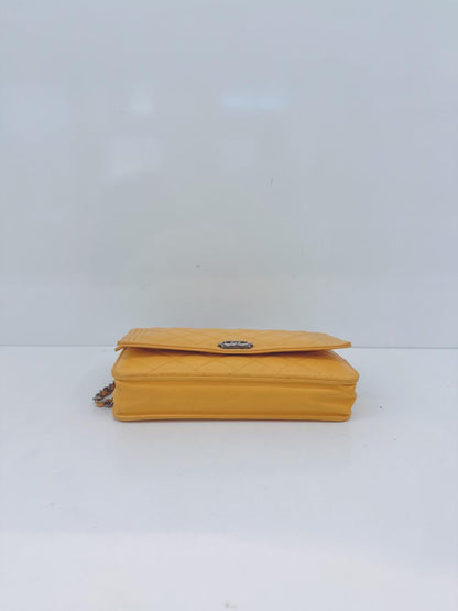 YELLOW LAMBSKIN LEATHER BOY WALLET ON CHAIN