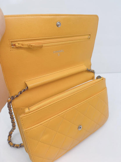 YELLOW LAMBSKIN LEATHER BOY WALLET ON CHAIN