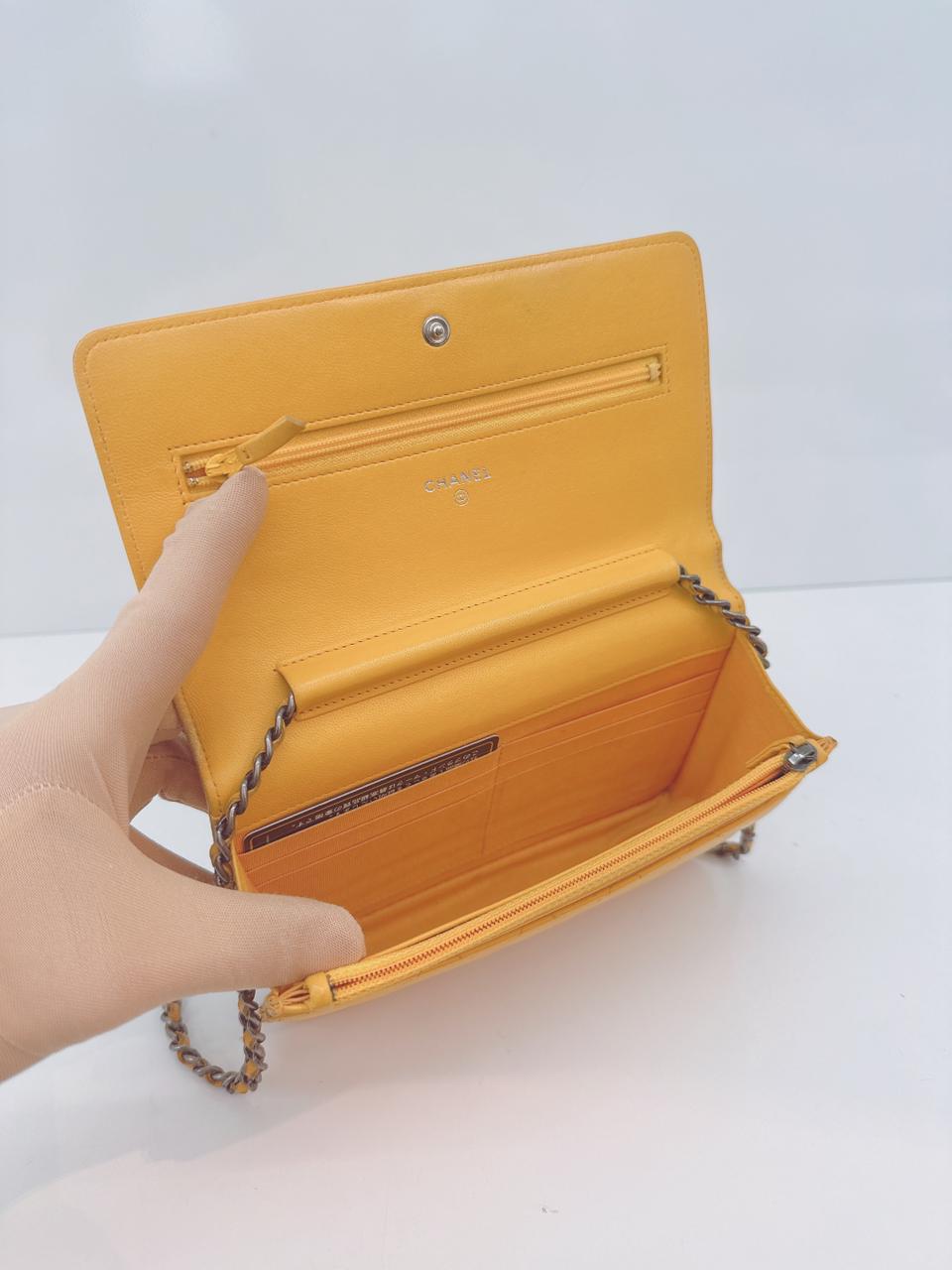 YELLOW LAMBSKIN LEATHER BOY WALLET ON CHAIN