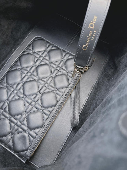 BLACK MACROCANNAGE CALFSKIN LARGE DIOR TOUJOURS BAG