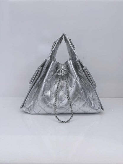 SILVER GRAINED CALFSKIN LEATHER SMALL CHANEL 25 HANDBAG