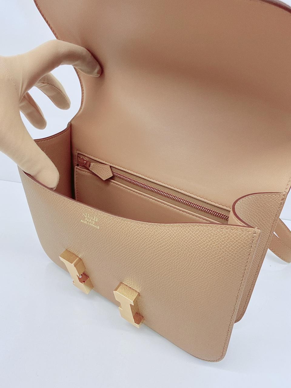 BISCUIT EPSOM LEATHER CONSTANCE I - 24 GOLD HARDWARE