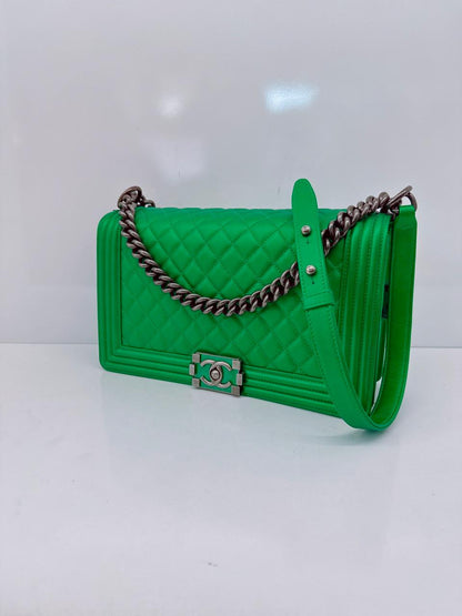 METALLIC GREEN QUILTED CALFSKIN LEATHER NEW MEDIUM BOY BAG